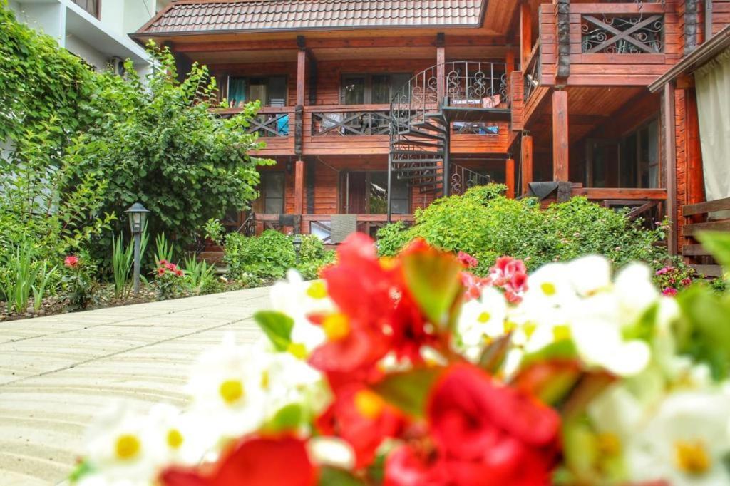 Guest House Sirius Пицунда Екстериор снимка